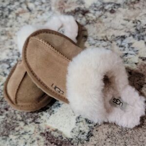 Ugg slippers